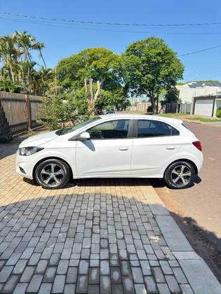 CHEVROLET ONIX 1.4 MPFI ADVANTAGE 8V FLEX 4P AUTOMÁTICO